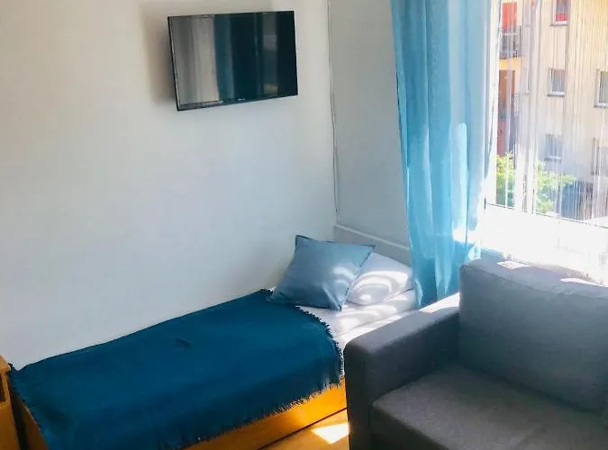 & Alloggio in famiglia *